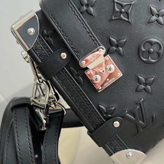 Pronta Entrega – PRONTA-ENTREGA – Bolsa Modelo Louis Vuitton  Baú Lateral H27