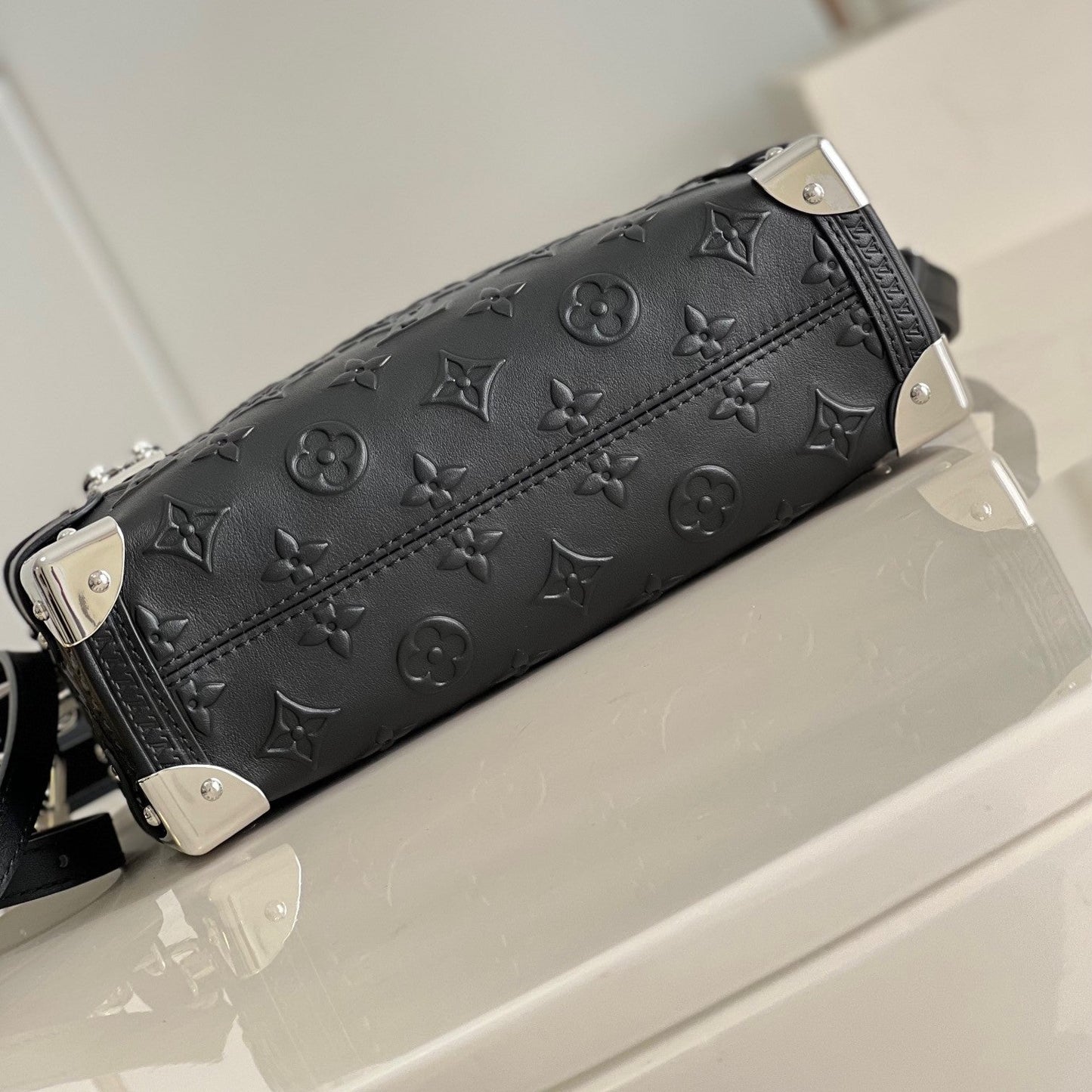 Pronta Entrega – PRONTA-ENTREGA – Bolsa Modelo Louis Vuitton  Baú Lateral H27
