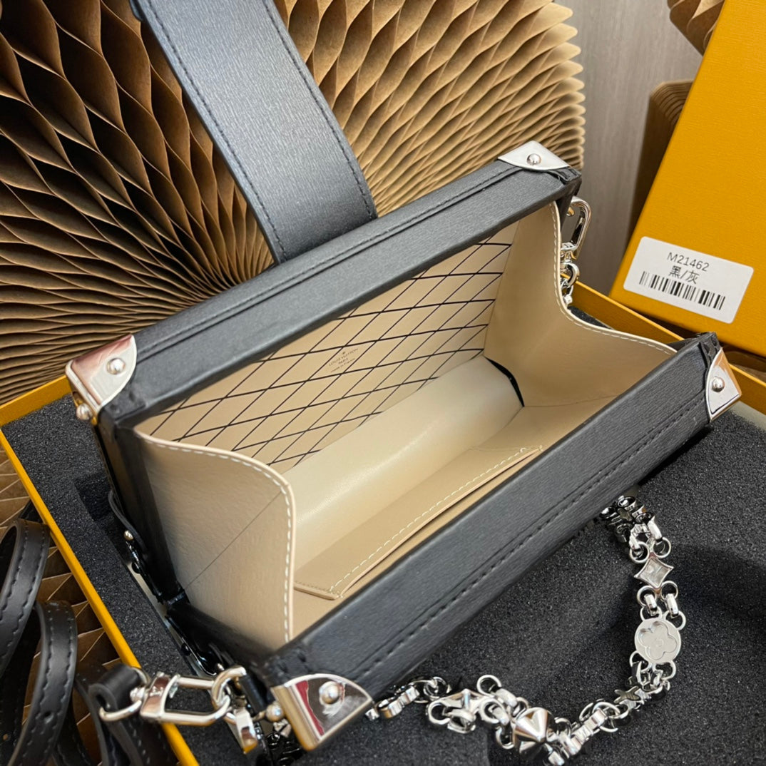Pronta Entrega – Bolsa Louis Vuitton Petite Malle