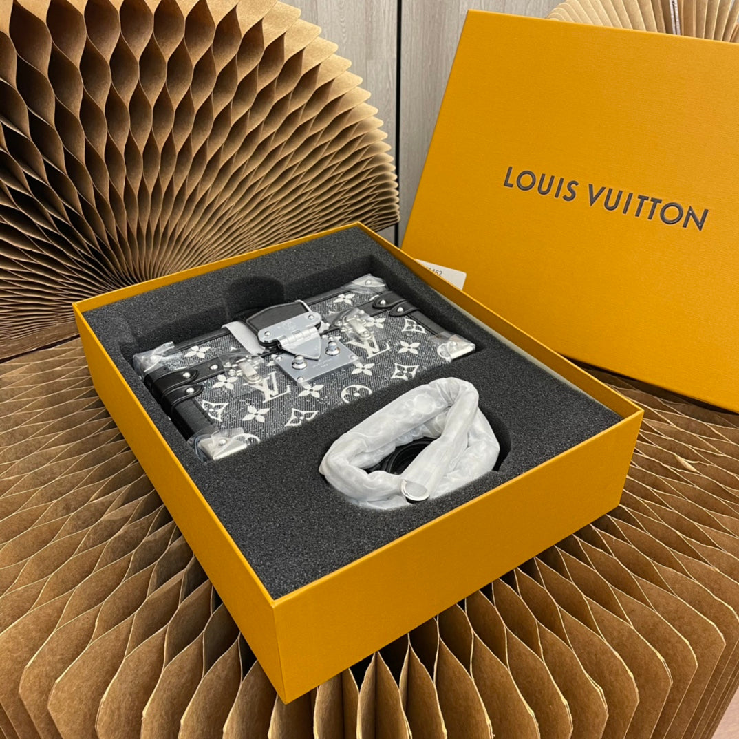 Pronta Entrega – Bolsa Louis Vuitton Petite Malle