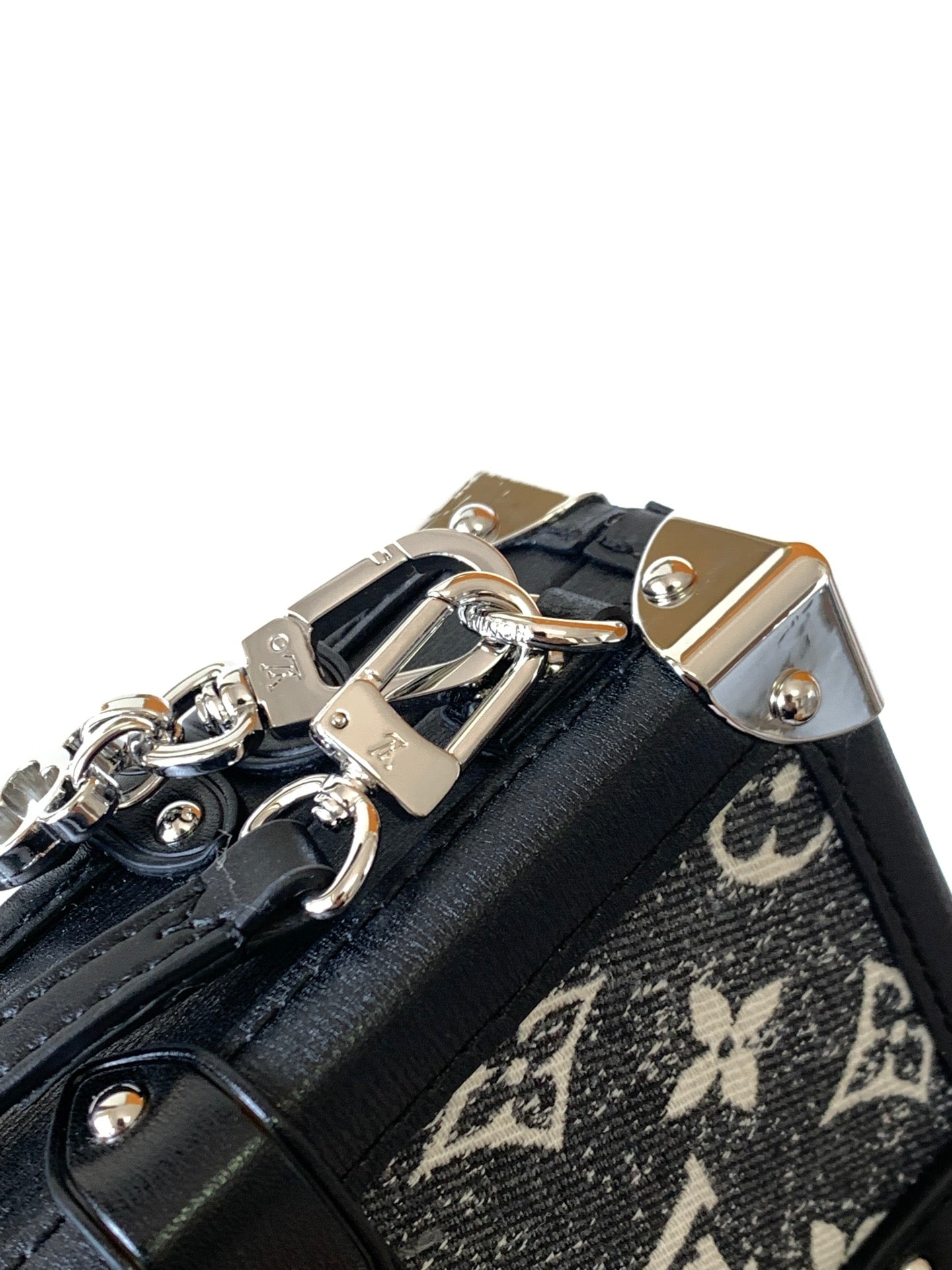 Pronta Entrega – Bolsa Louis Vuitton Petite Malle