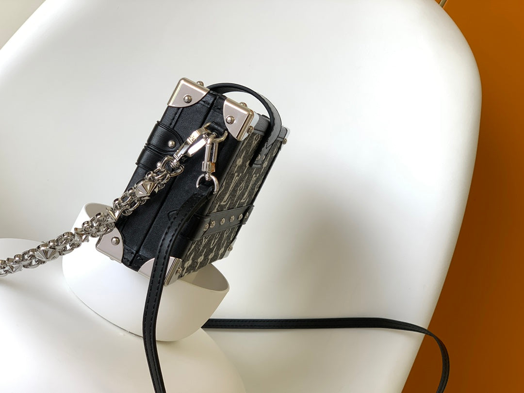 Pronta Entrega – Bolsa Louis Vuitton Petite Malle