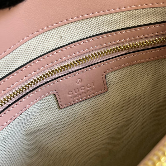 Pronta Entrega – Bolsa Gucci GG matelassê Mini com Alça Superior