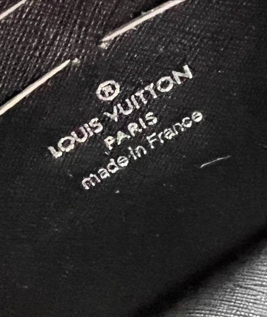 Pronta Entrega – Bolsa Louis Vuitton Twist Belt Chain Pouch