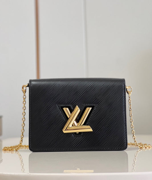 Pronta Entrega – Bolsa Louis Vuitton Twist Belt Chain Pouch