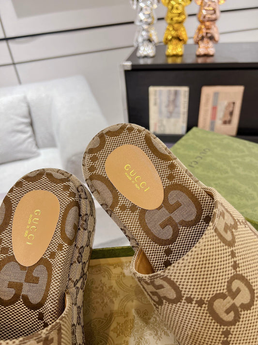 Pronta Entrega – Sandália Gucci Angelina com Plataforma