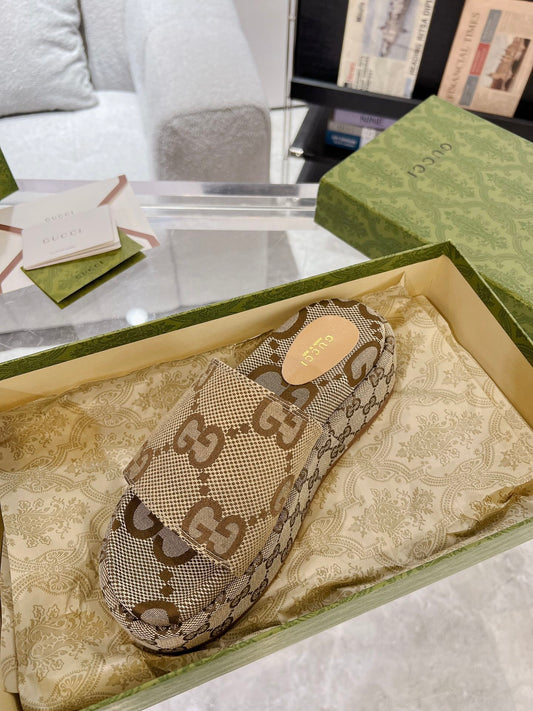Pronta Entrega – Sandália Gucci Angelina com Plataforma