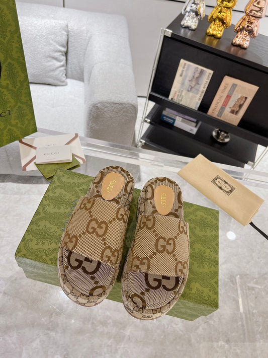 Pronta Entrega – Sandália Gucci Angelina com Plataforma