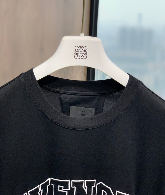 Pronta Entrega – Camiseta Modelo Givenchy College