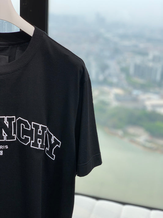 Pronta Entrega – Camiseta Modelo Givenchy College