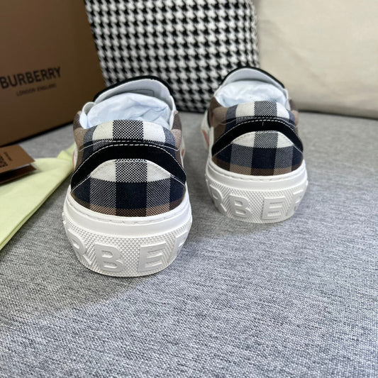 Pronta Entrega – Sneaker Modelo Burberry