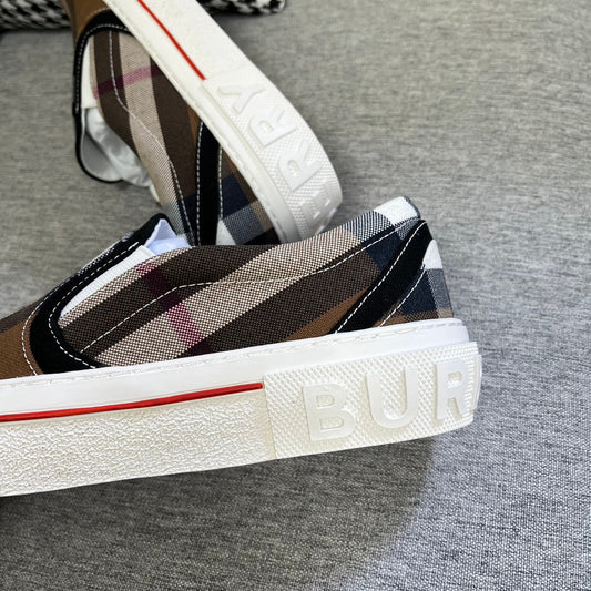 Pronta Entrega – Sneaker Modelo Burberry