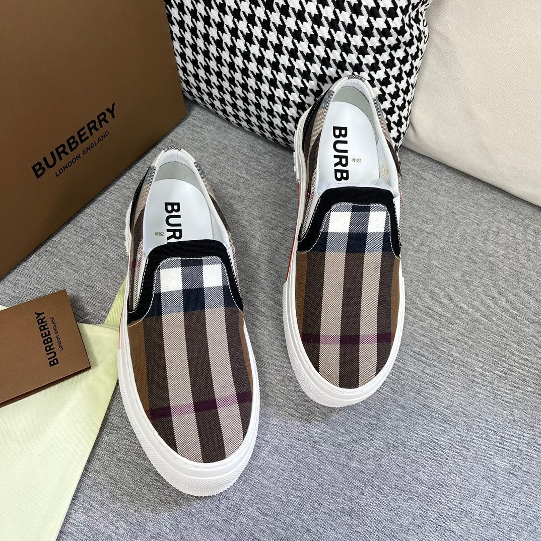 Pronta Entrega – Sneaker Modelo Burberry