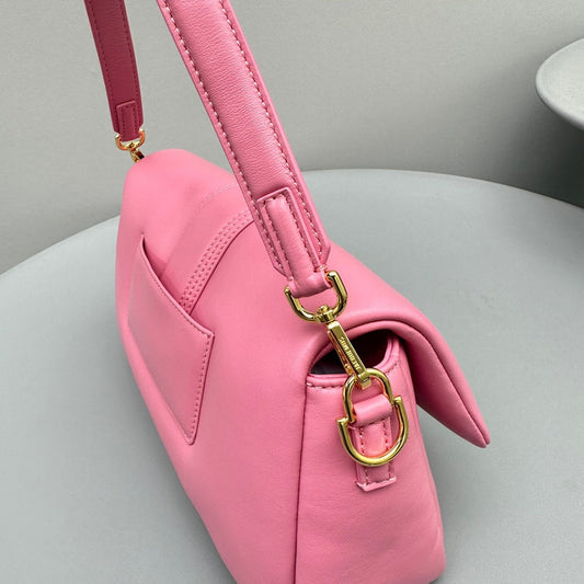 Pronta Entrega – Bolsa Modelo Jacquemus Le Bambimou Acolchoada