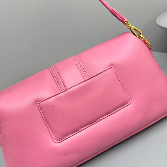 Pronta Entrega – Bolsa Modelo Jacquemus Le Bambimou Acolchoada