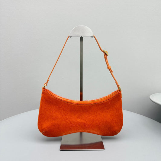Pronta Entrega – Bolsa Modelo Jacquemus Le Bisou