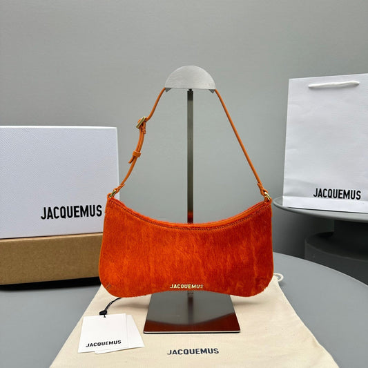Pronta Entrega – Bolsa Modelo Jacquemus Le Bisou