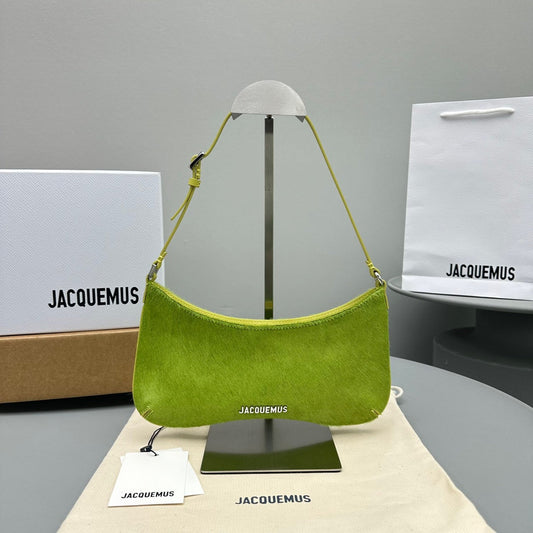 Pronta Entrega – Bolsa Modelo Jacquemus Le Bisou