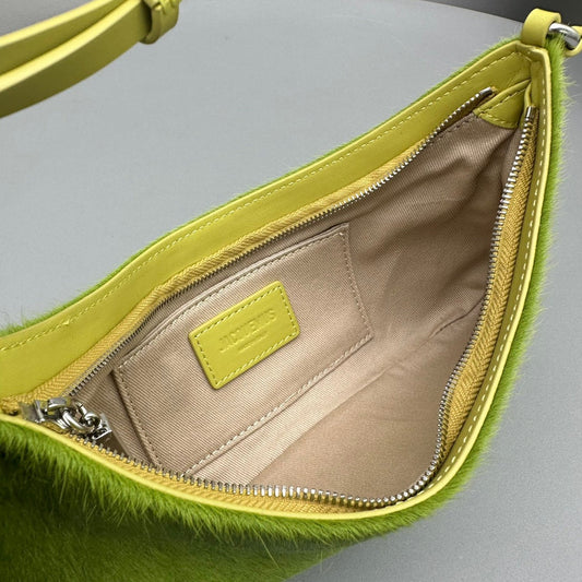 Pronta Entrega – Bolsa Modelo Jacquemus Le Bisou