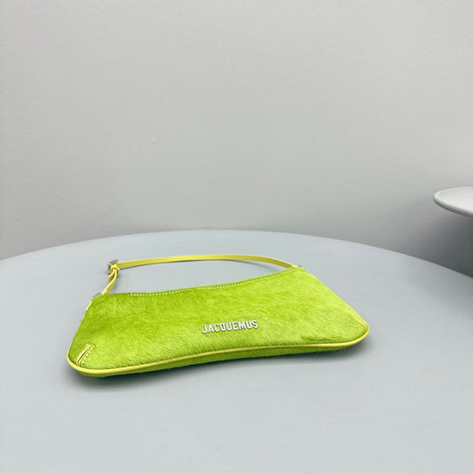Pronta Entrega – Bolsa Modelo Jacquemus Le Bisou