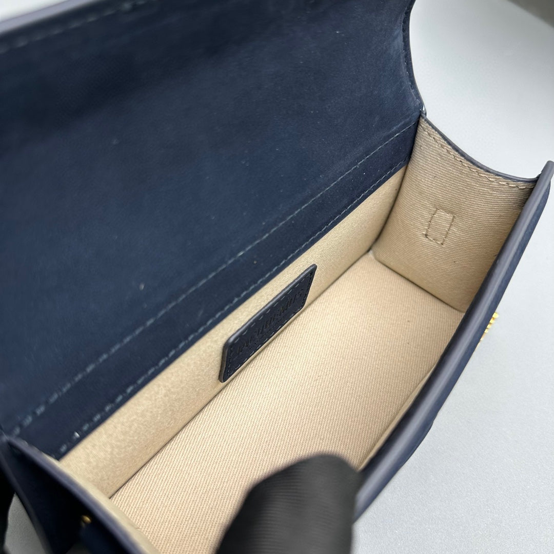 Pronta Entrega – Bolsa Modelo Jacquemus Tote Le Bambino Nobuck