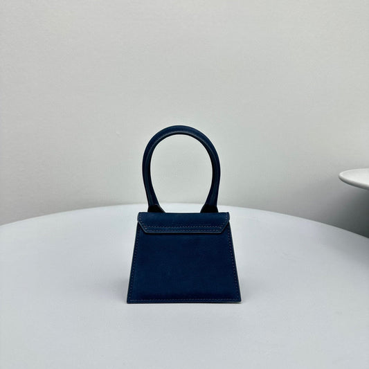 Pronta Entrega – Bolsa Modelo Jacquemus Le Chiquito Nobuck