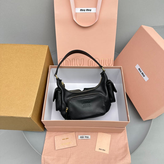 Pronta Entrega – Bolsa Miu Miu Pocket em Couro Napa