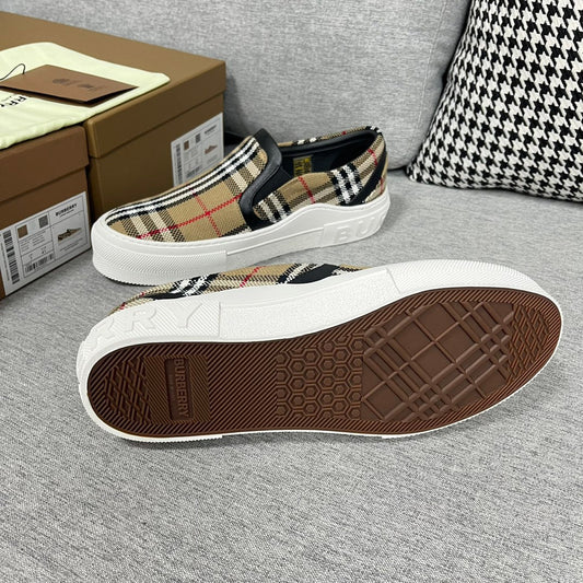 Pronta Entrega – Sneaker Modelo Burberry