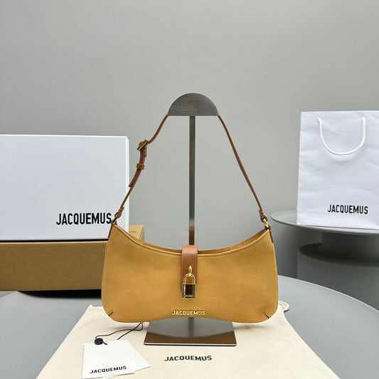 Pronta Entrega – Bolsa Modelo Jacquemus Le Bisou Cadenas de Camurça