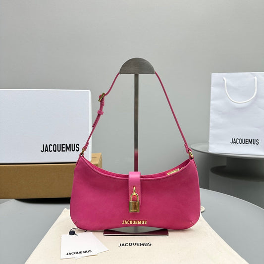 Pronta Entrega – Bolsa Modelo Jacquemus Le Bisou Cadenas de Camurça