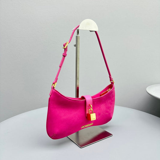 Pronta Entrega – Bolsa Modelo Jacquemus Le Bisou Cadenas de Camurça