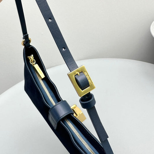 Pronta Entrega – Bolsa Modelo Jacquemus Le Bisou Cadenas de Camurça