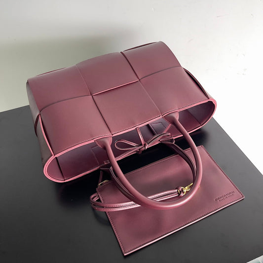 Pronta Entrega – PRONTA-ENTREGA – Bolsa Modelo Bottega Arco