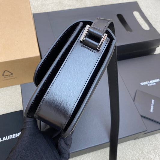 Pronta Entrega – Bolsa Modelo Yves Saint Laurent  São Loureiro Couro com Logotipo