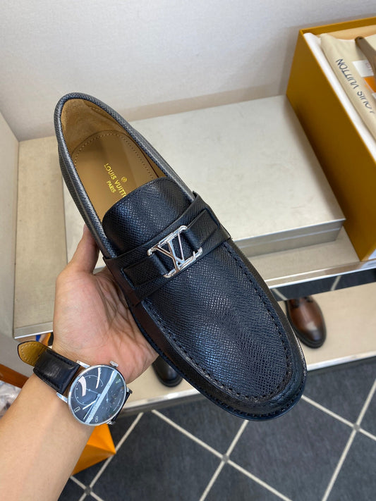 Pronta Entrega – Sapato Modelo LV