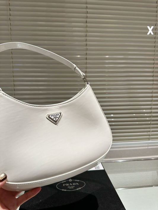 Pronta Entrega – Bolsa Modelo Prada de Ombro Cleo