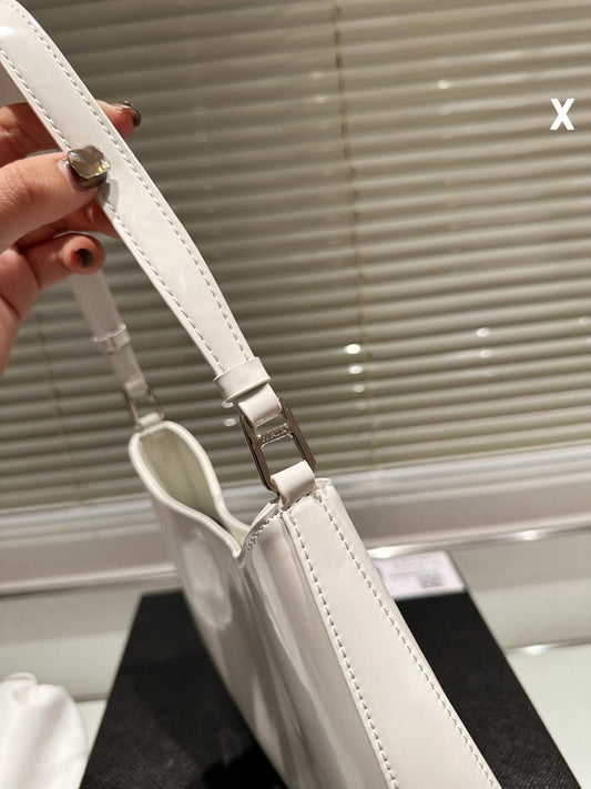 Pronta Entrega – Bolsa Modelo Prada de Ombro Cleo