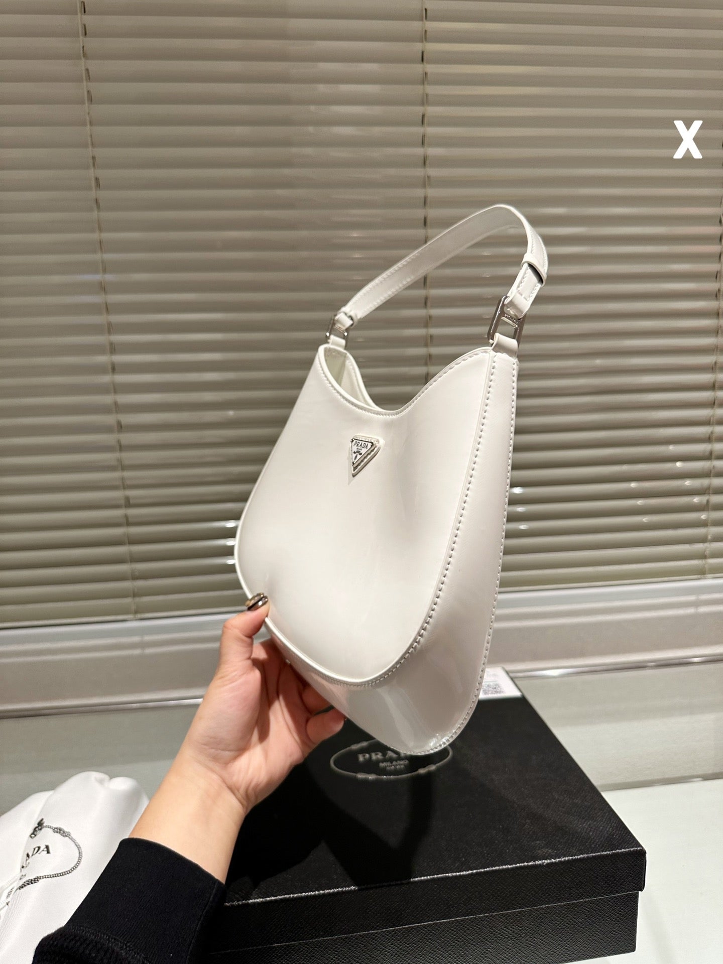 Pronta Entrega – Bolsa Modelo Prada de Ombro Cleo