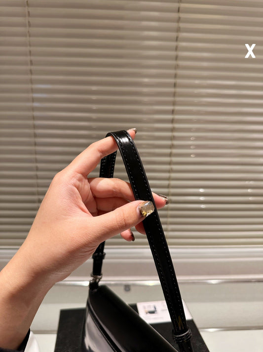 Pronta Entrega – Bolsa Modelo Prada de Ombro Cleo