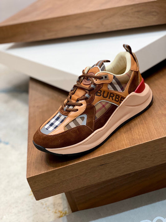 Pronta Entrega – Tênis Modelo Burberry