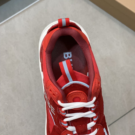 Pronta Entrega – Tênis Modelo Burberry
