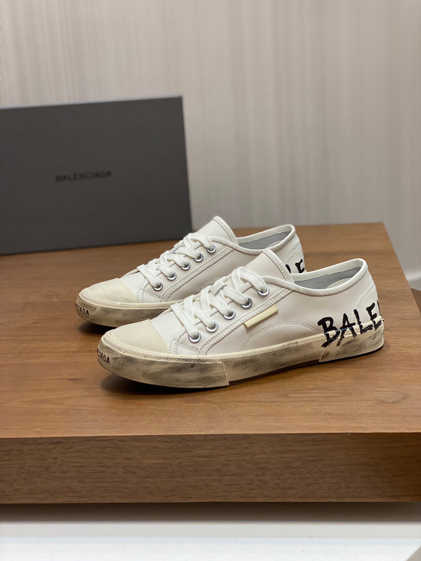 Pronta Entrega – Tênis Modelo Balenciaga Paris Graffiti