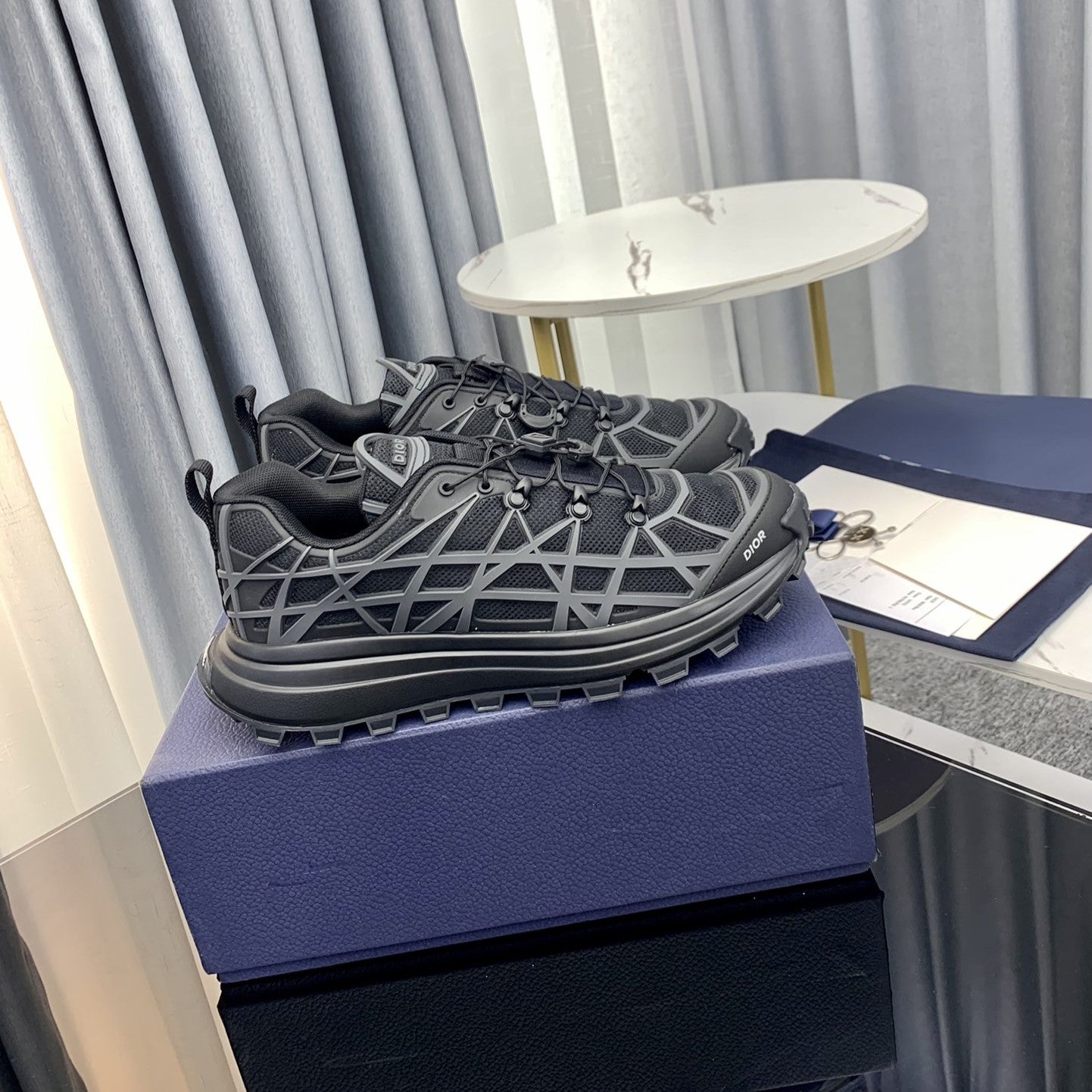 Pronta Entrega – Tênis Modelo Dior