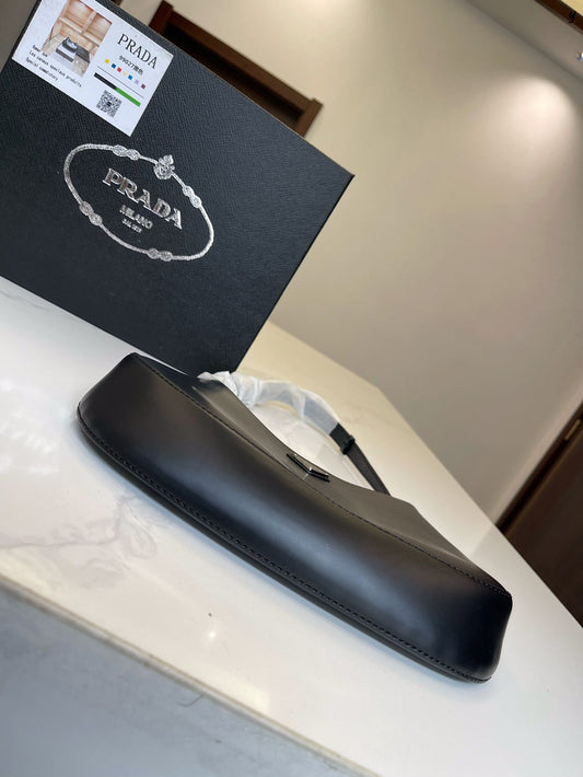 Pronta Entrega – Bolsa Modelo Prada de Ombro Cleo