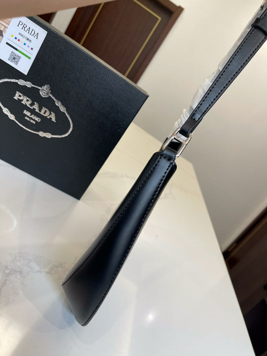 Pronta Entrega – Bolsa Modelo Prada de Ombro Cleo