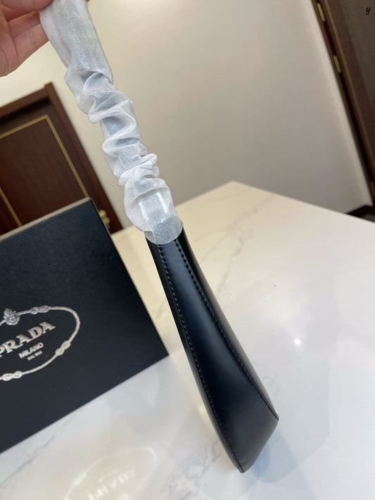 Pronta Entrega – Bolsa Modelo Prada de Ombro Cleo