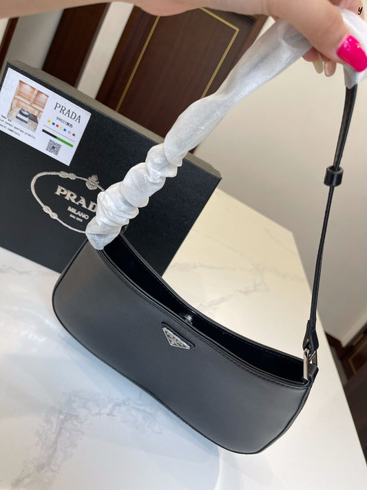 Pronta Entrega – Bolsa Modelo Prada de Ombro Cleo