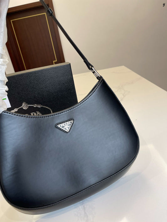 Pronta Entrega – Bolsa Modelo Prada de Ombro Cleo