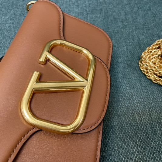 Pronta Entrega – Bolsa Transversal Modelo Valentino Garavani Bege