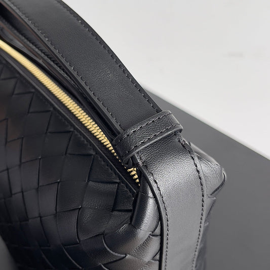 Pronta Entrega – Bolsa Modelo Bottega Wallace Hobo